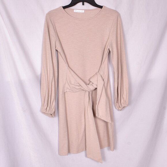 R. Vivimos Long Sleeve Knit Tie Waist Mini Sweater Dress Size Large (12/14) - Picture 1 of 6